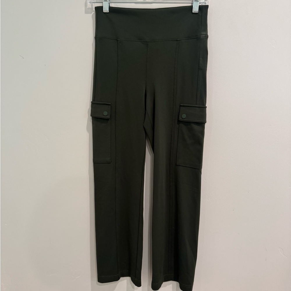 Athleta Women Delancey Dark Green Straight Leg Cargo Pants XS 26.5” inseam